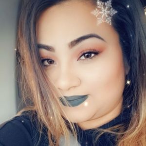 Meet your Posher, Karina